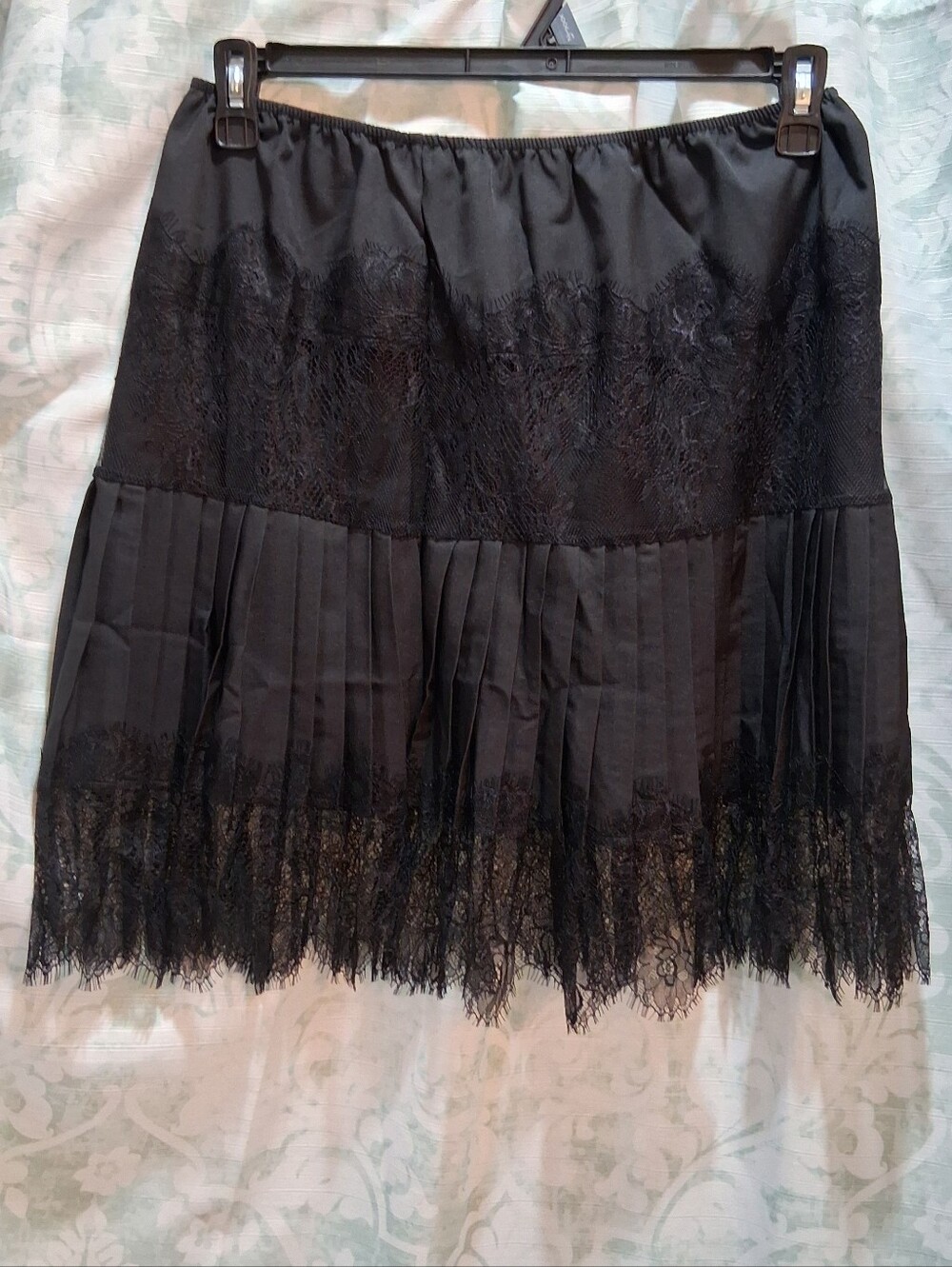 NEW Black Lace Underskirt Dress And Skirt Extender. Womens XL